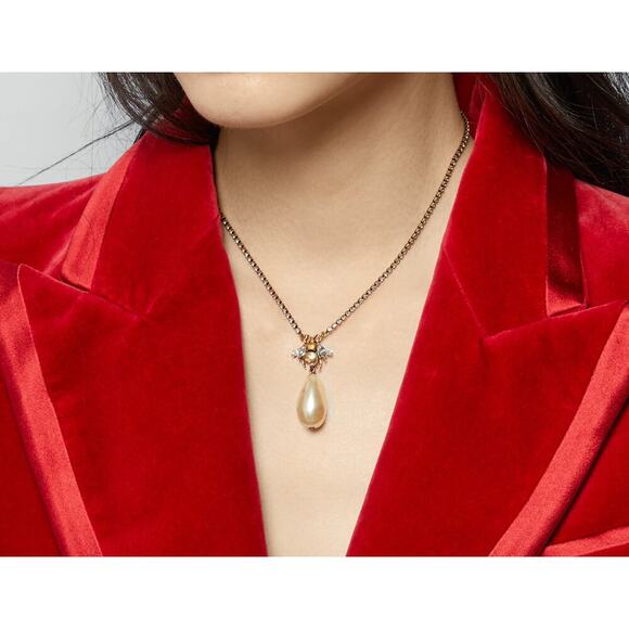 Gucci Bee Necklace with Crystal Chain & Drop Pearl | New in Box - Picture 3 of 3